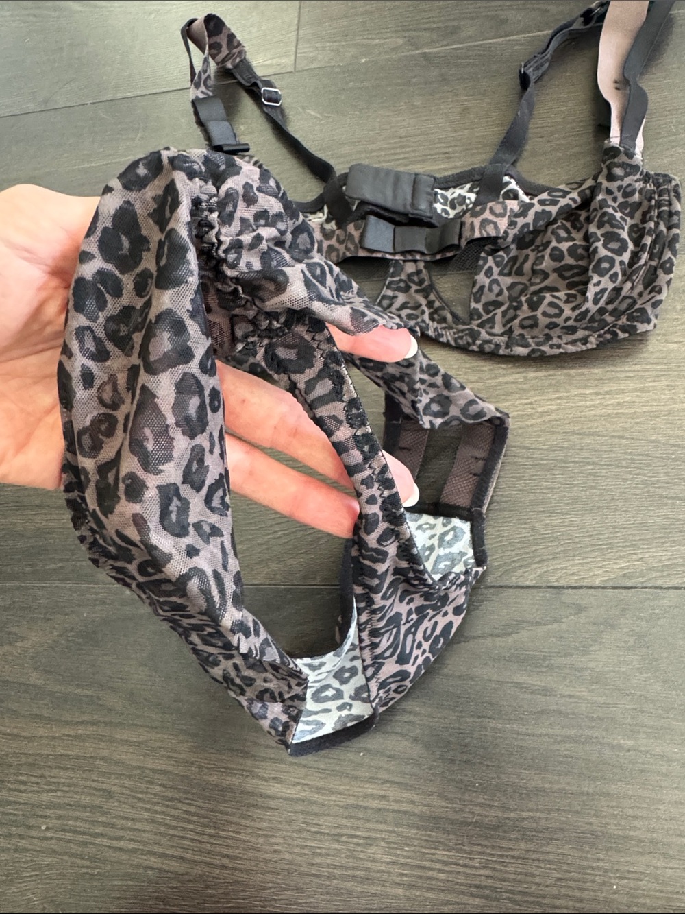 Chantelle Thomas Leopard Cheetah Grey Black Bra 34D and Thong - Picture 2 of 8